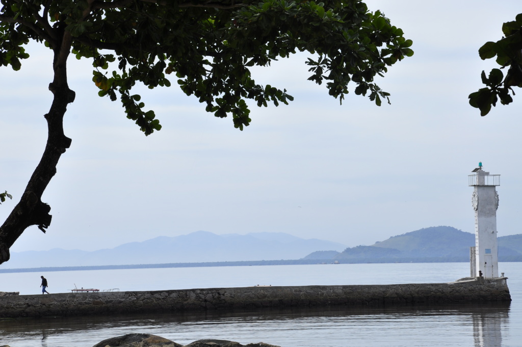 Vista do relógio, em frente ao antigo Hotel Farol Vista do relógio, em frente ao antigo Hotel Farol